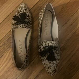 Pointy flats with tassels